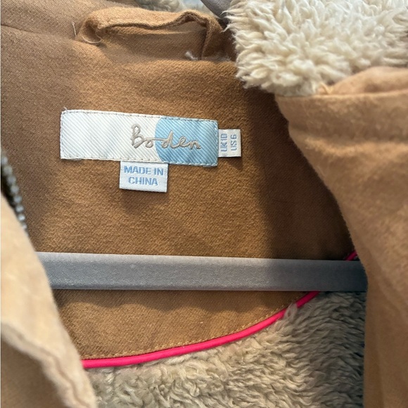 Boden tan toggle front jacket with Sherpa lining size 6 - Picture 2 of 3